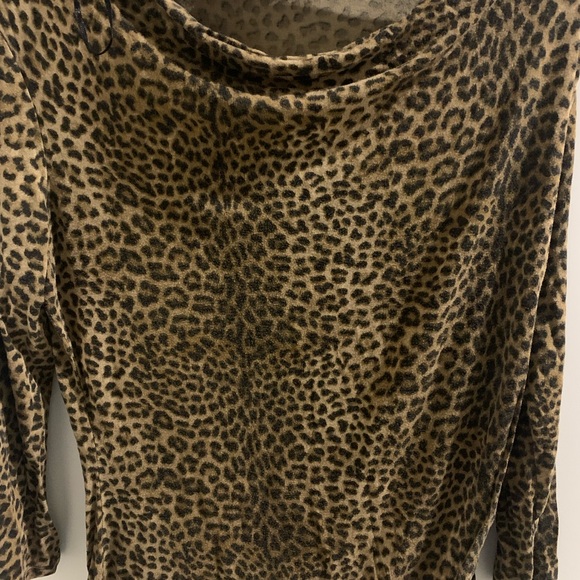 Deluc Turtle Neck Sweater size L - Picture 2 of 3